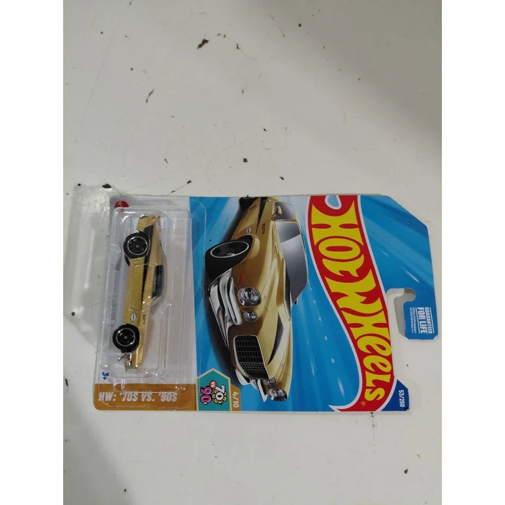 NIP Hot Wheels 70's Vs 90's 1:64 Die Cast 1970 Chevrolet Camaro RS Muscle Car